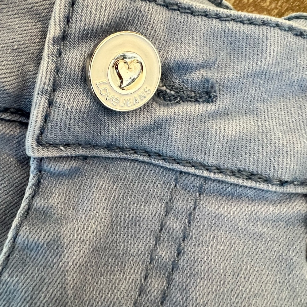 Stylish Frayed Hem Denim Shorts - Picture 6 of 7